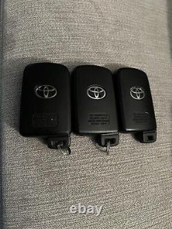Oem Lot Of 3 Toyota Smart Keyless Remote Key Fits Toyota Rav4 Highlander Tacoma